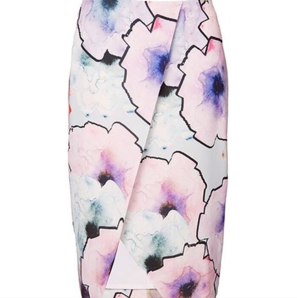 Dannii Minogue Petites size 10 floral wrap skirt NWT - Picture 3 of 9